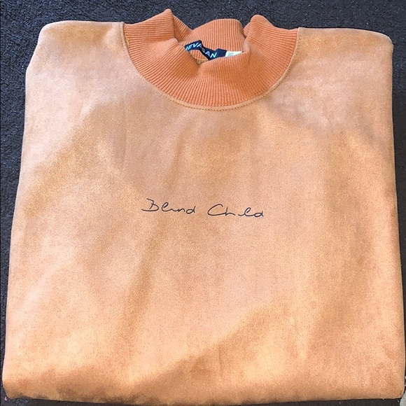 JevaSan Sweater - Picture 2 of 2